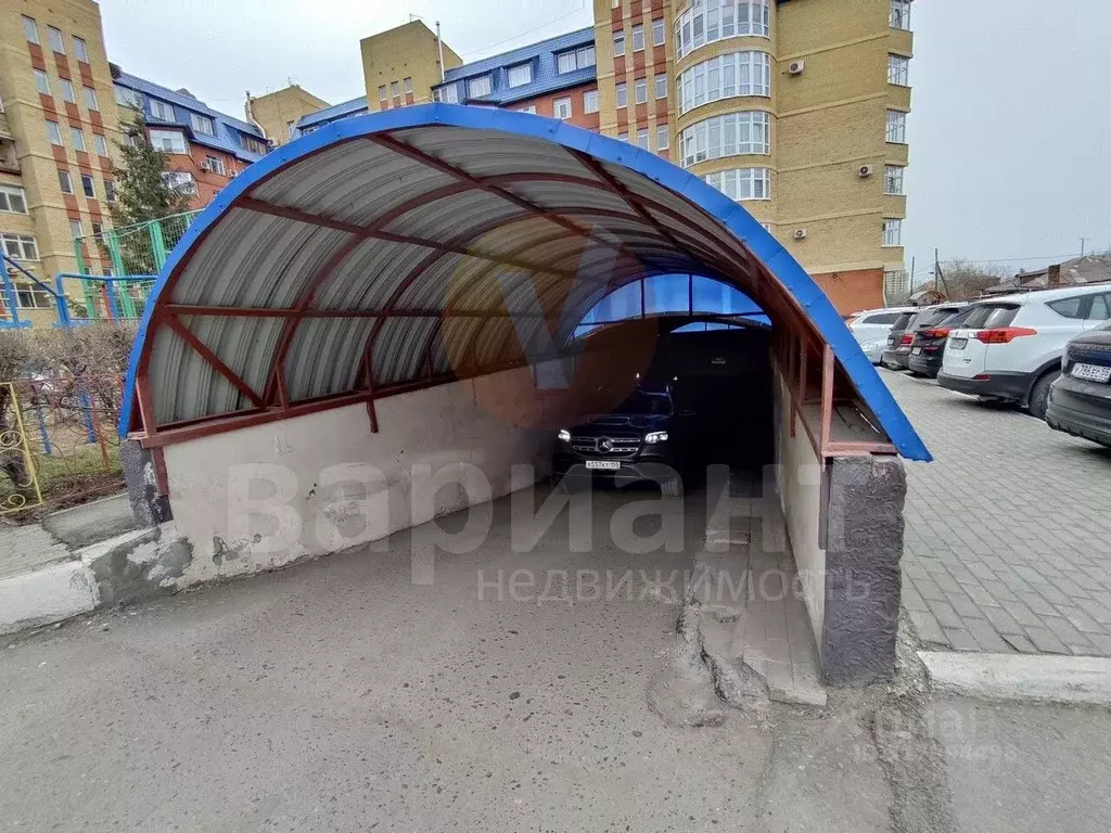 Гараж в Омская область, Омск ул. 10 лет Октября, 43 (30 м) - Фото 0