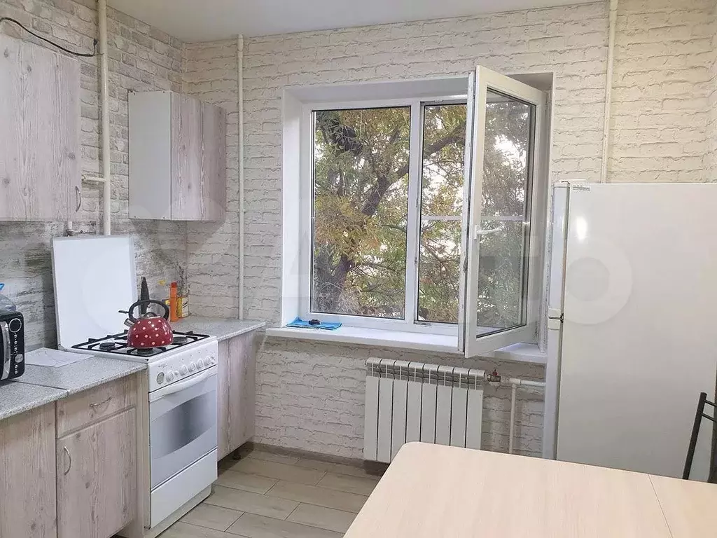 2-к. квартира, 52 м, 2/9 эт. - Фото 1