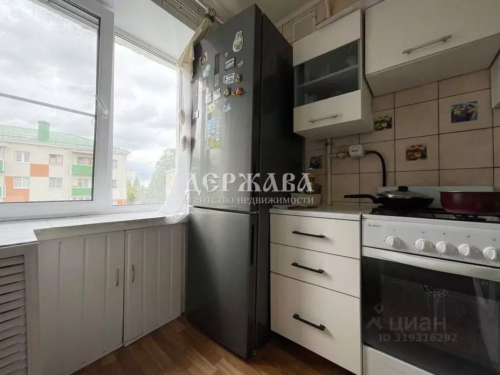 2-к кв. Белгородская область, Старый Оскол Горняк мкр, 13 (44.0 м) - Фото 0