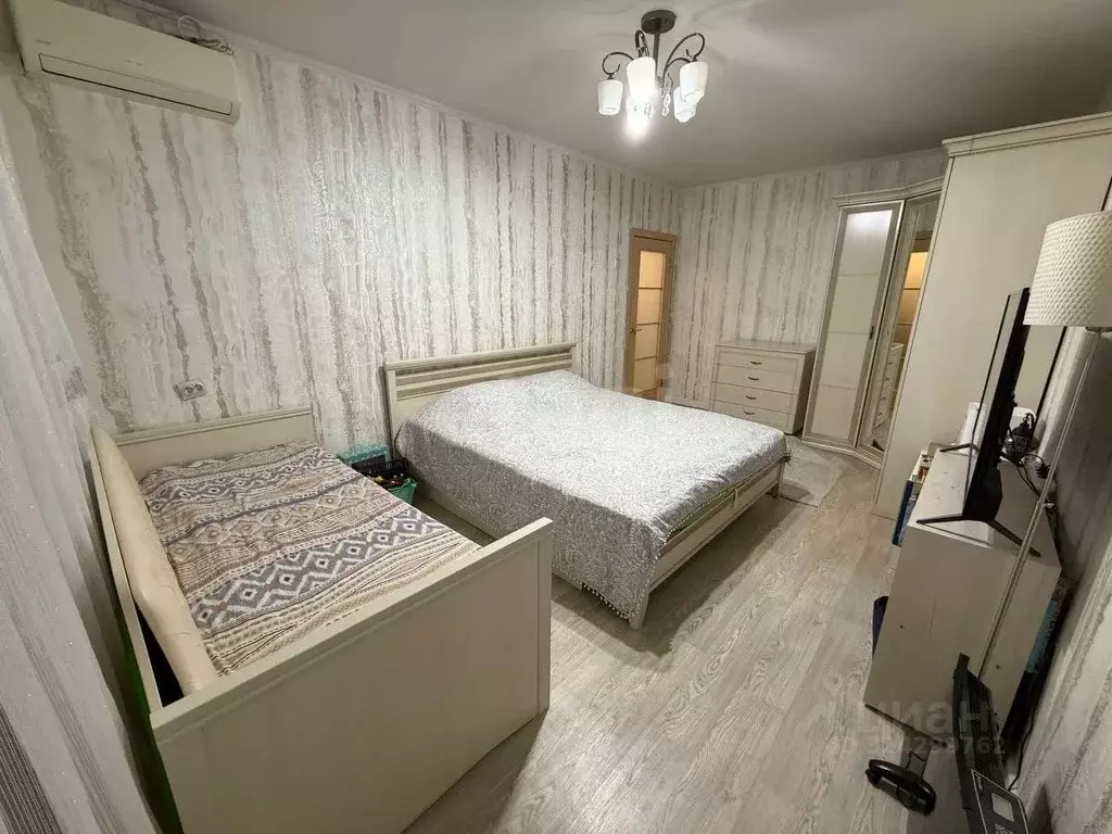 1-к кв. Татарстан, Казань ул. Нурсултана Назарбаева, 64 (33.4 м) - Фото 1