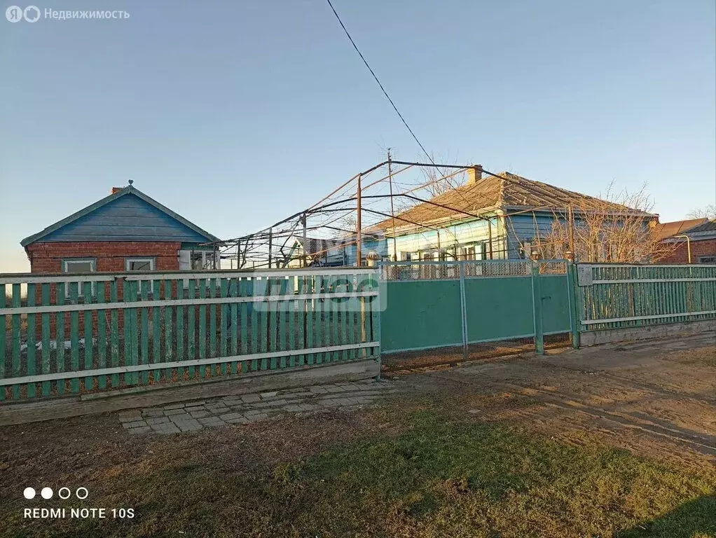 Дом в село Екатериновка, улица Мира, 78 (50 м) - Фото 0