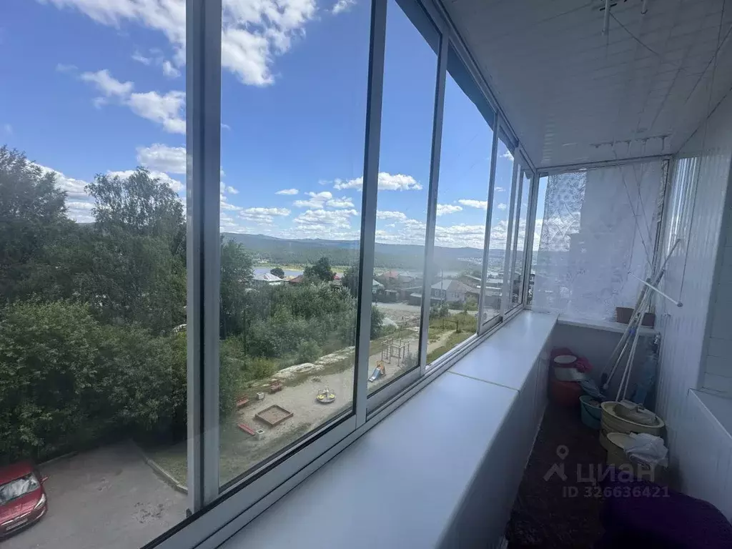 3-к кв. Челябинская область, Златоуст ул. 6-я Демидовская, 53 (65.0 м) - Фото 2