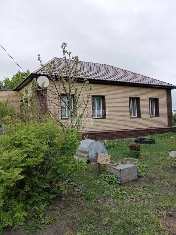 Дом в Курская область, Горшеченский район, Быковский сельсовет, с. ... - Фото 0