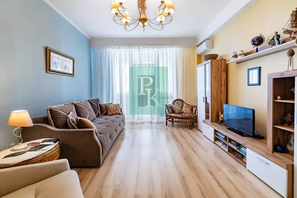 2-к кв. Севастополь ул. Павла Дыбенко, 26 (75.0 м) - Фото 0