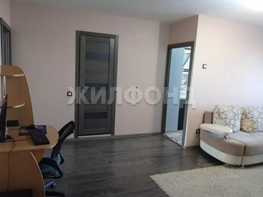 3-к кв. Хакасия, Абакан ул. Кати Перекрещенко, 6 (65.4 м) - Фото 2