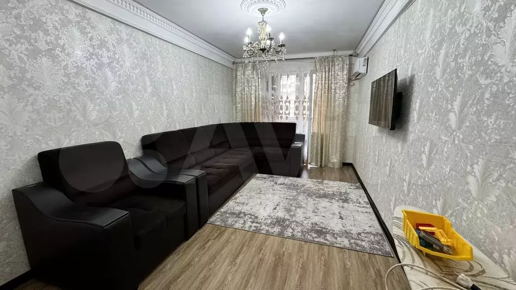 3-к. квартира, 70 м, 4/10 эт. - Фото 1