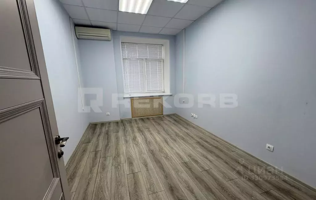 Офис в Санкт-Петербург Большая Разночинная ул., 14 (302 м) - Фото 0