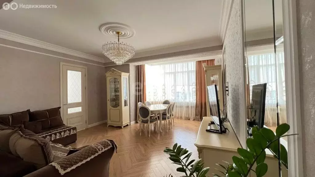 3-комнатная квартира: Махачкала, улица Абдулхамида Юсупова, 18 (87 м) - Фото 2