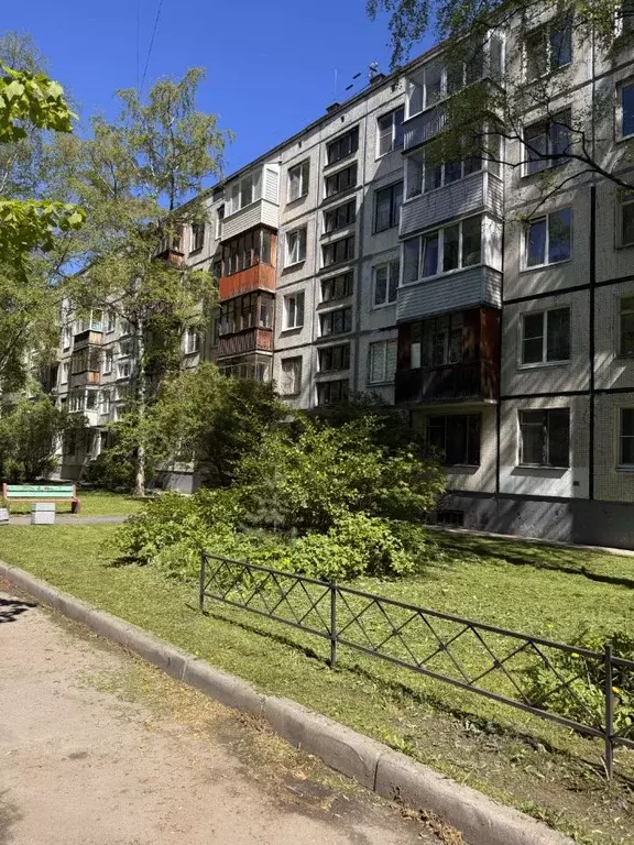 5-к кв. Санкт-Петербург ул. Партизана Германа, 10К4 (89.8 м) - Фото 0