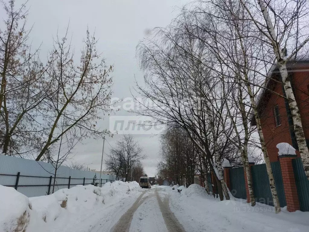 Участок в Москва Марушкинское поселение, д. Акиньшино, 556 (5.5 сот.) - Фото 1