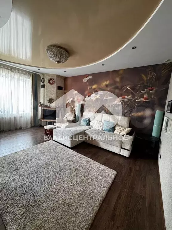 3-к. квартира, 73 м, 5/5 эт. - Фото 0