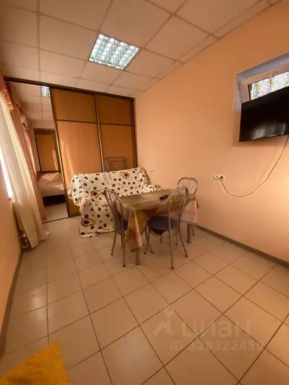 Дом в Краснодарский край, Геленджик ул. Красных Партизан, 23 (50 м) - Фото 2