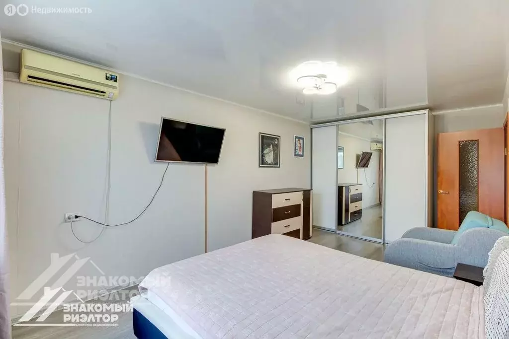 3-комнатная квартира: Хабаровск, улица Кубяка, 3 (61.4 м) - Фото 1