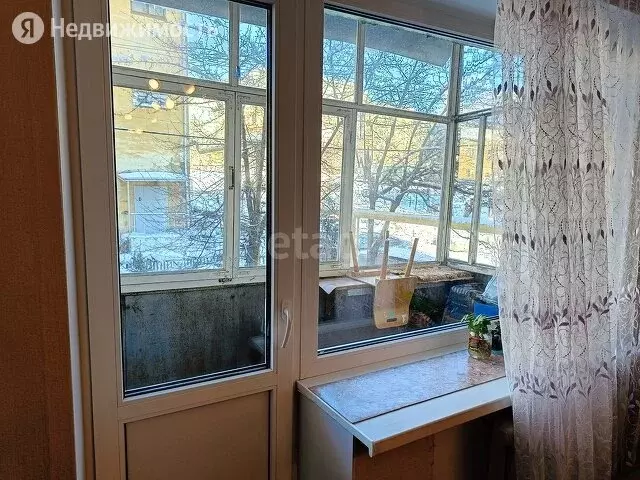 3-комнатная квартира: Златоуст, улица Аносова, 255 (55 м) - Фото 0