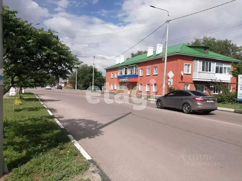 Дом в Белгородская область, Валуйки ул. Никольская, 32 (100 м) - Фото 1