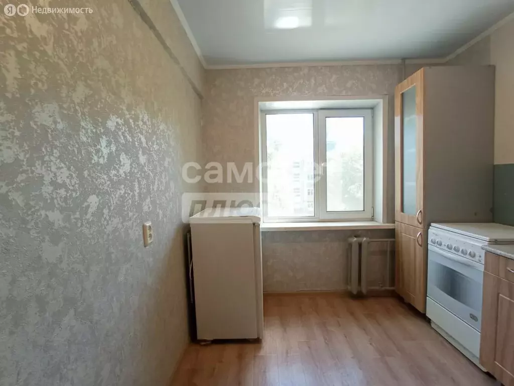 3-комнатная квартира: Брянск, Литейная улица, 70 (50.1 м) - Фото 0