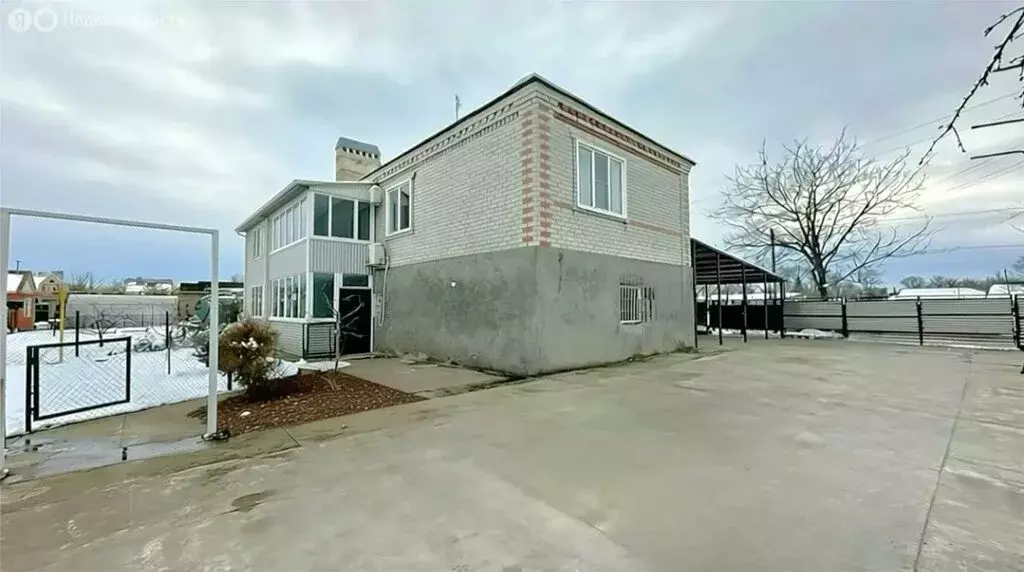 Дом в Лабинск, Учебная улица (150 м) - Фото 1