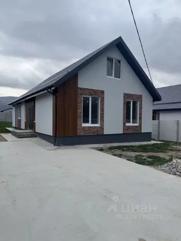 Дом в Крым, Симферопольский район, Добровское с/пос, с. Перевальное ... - Фото 1