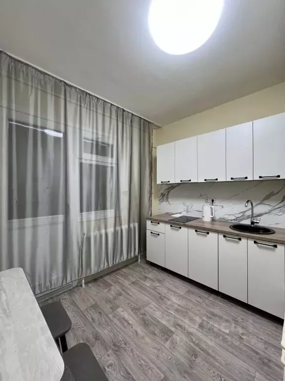 1-к кв. Ямало-Ненецкий АО, Салехард ул. Республики, 71 (33.0 м) - Фото 0