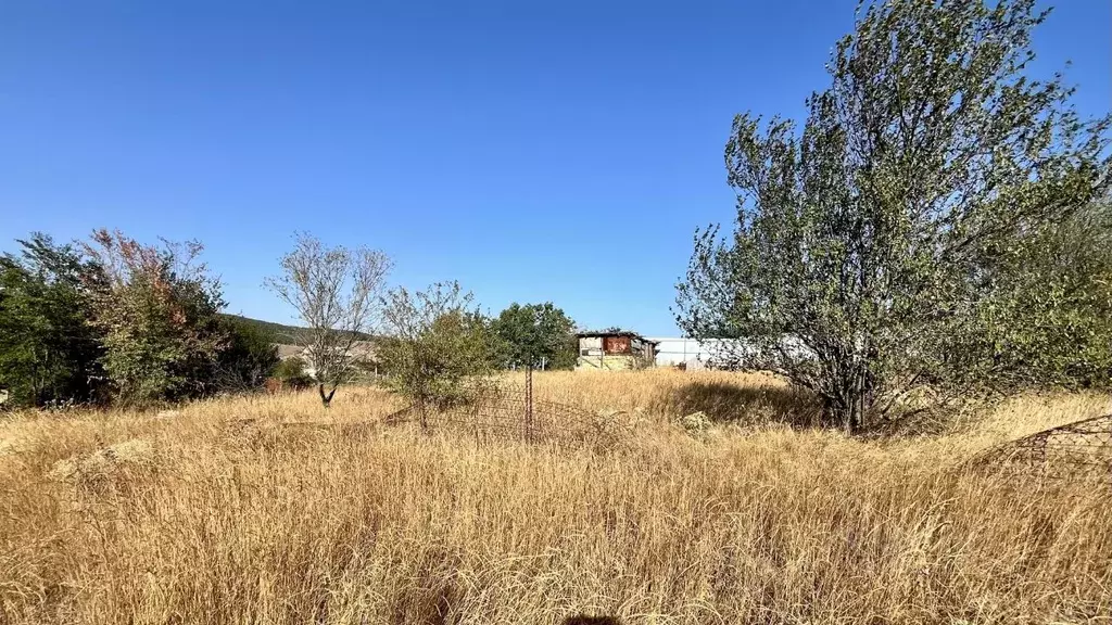 Участок в Крым, Симферопольский район, Трудовское с/пос, с. ... - Фото 0