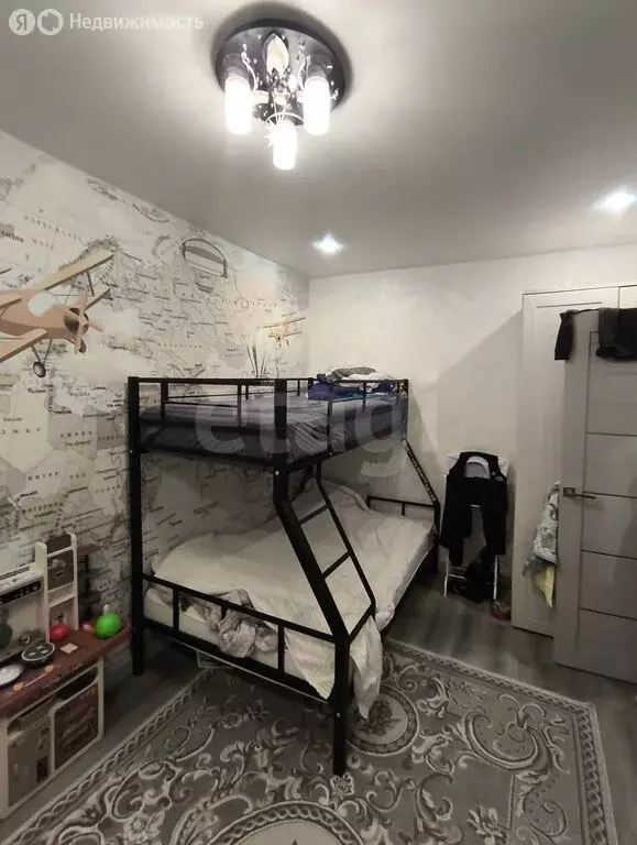 2-комнатная квартира: Альметьевск, улица Гафиатуллина, 70 (57 м) - Фото 1