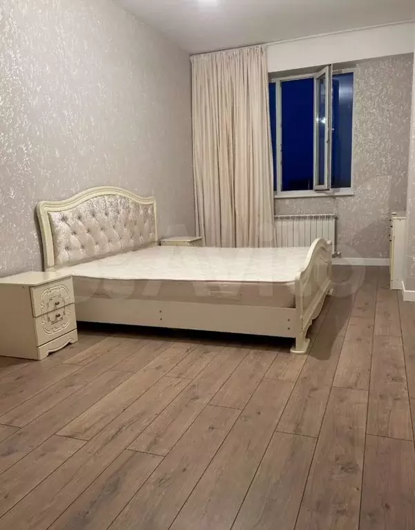 2-к. квартира, 80 м, 4/14 эт. - Фото 1