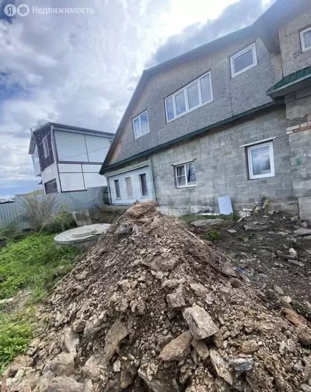 Дом в Златоуст, улица имени В.В. Маяковского (107 м) - Фото 1