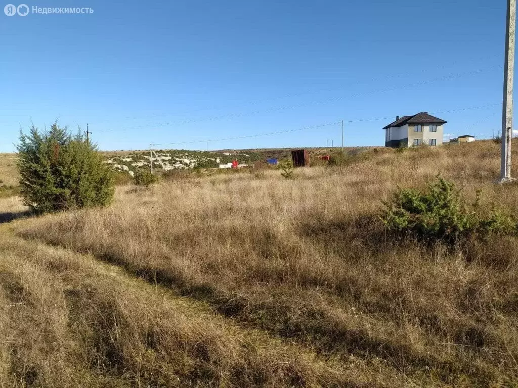 Участок в Бахчисарай, улица Несибуллы Велилиева (6 м) - Фото 1