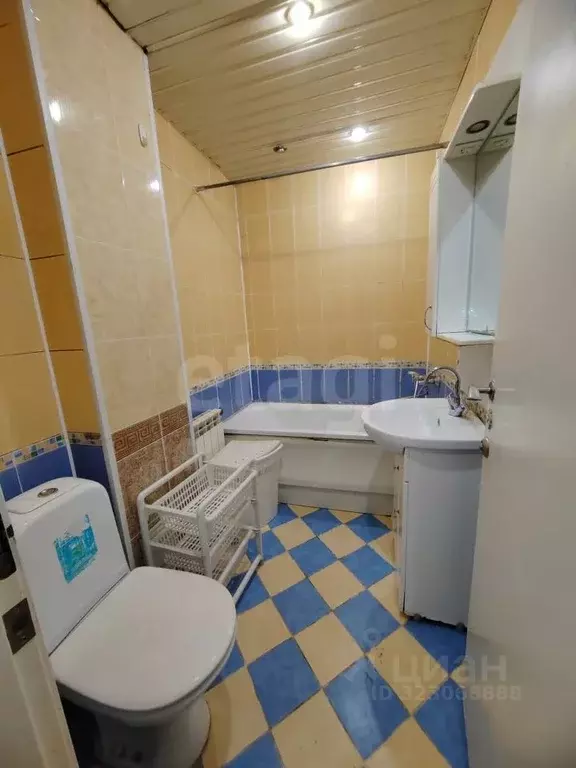 4-к кв. Нижегородская область, Нижний Новгород ул. Литвинова, 40 (50.0 ... - Фото 1