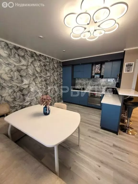 2-комнатная квартира: Тюмень, улица Демьяна Бедного, 92 (62 м) - Фото 2