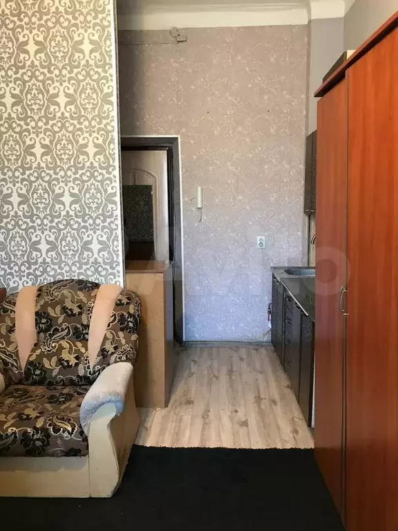 Комната 16 м в 4-к., 2/2 эт. - Фото 1