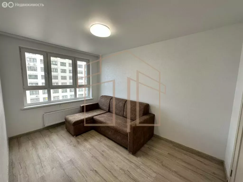 2-комнатная квартира: Тюмень, улица Василия Малкова, 12 (34 м) - Фото 0