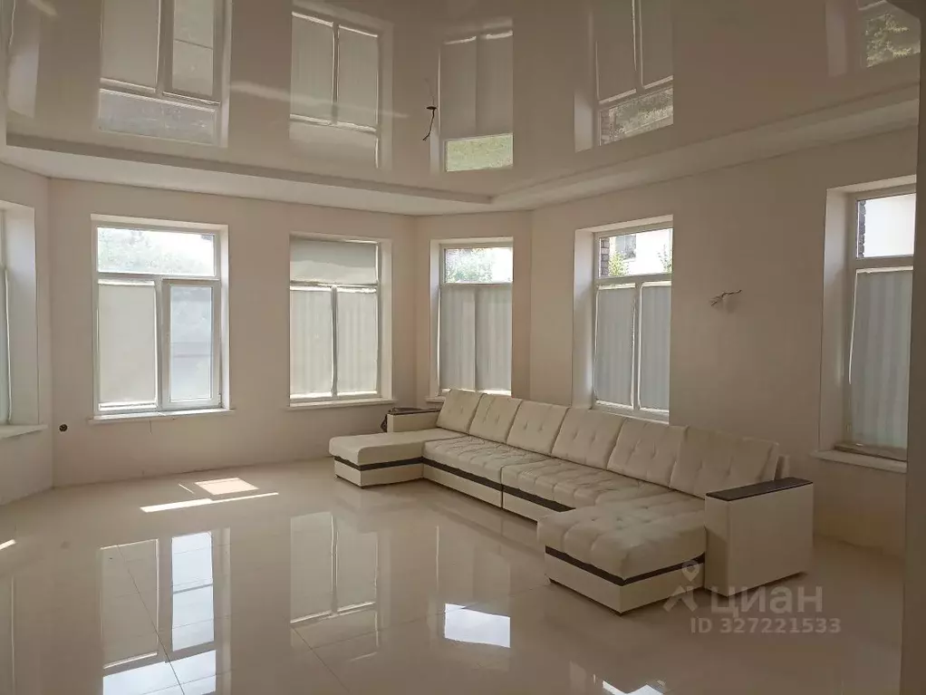 Коттедж в Краснодарский край, Краснодар просп. Римский, 54 (260 м) - Фото 2