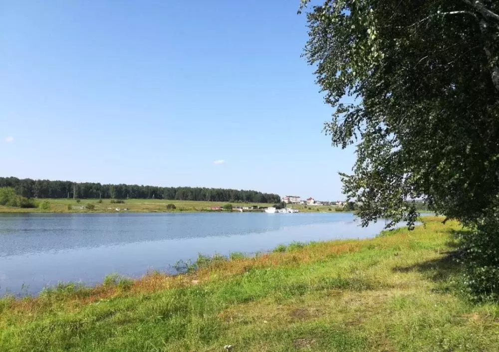 Участок в Иркутская область, Иркутский муниципальный округ, пос. ... - Фото 0