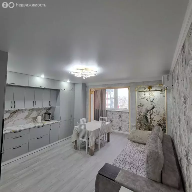 2-комнатная квартира: Чебаркуль, улица Крылова, 85 (63 м) - Фото 1