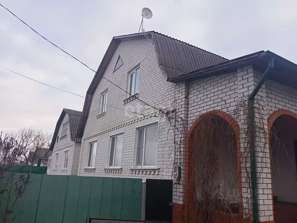 Дом в Белгородская область, Губкин ул. Фрунзе, 2Б (180 м) - Фото 0