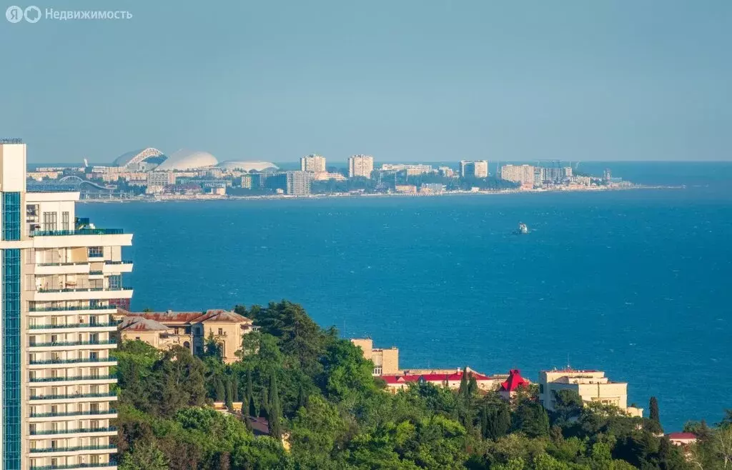 2-комнатная квартира: Адлер, улица 8 Марта, 8А (66 м) - Фото 0