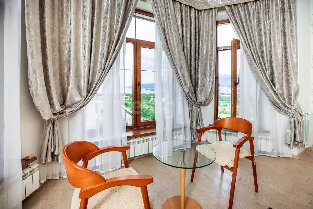 Дом в Краснодарский край, Геленджик городской округ, с. Кабардинка  ... - Фото 1