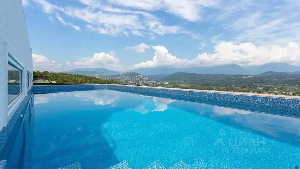 Дом в Краснодарский край, Сириус пгт ул. Перелетная, 34/1 (500 м) - Фото 1