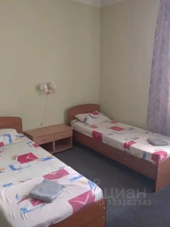 Комната Оренбургская область, Оренбург Транспортная ул., 10/3 - Фото 1