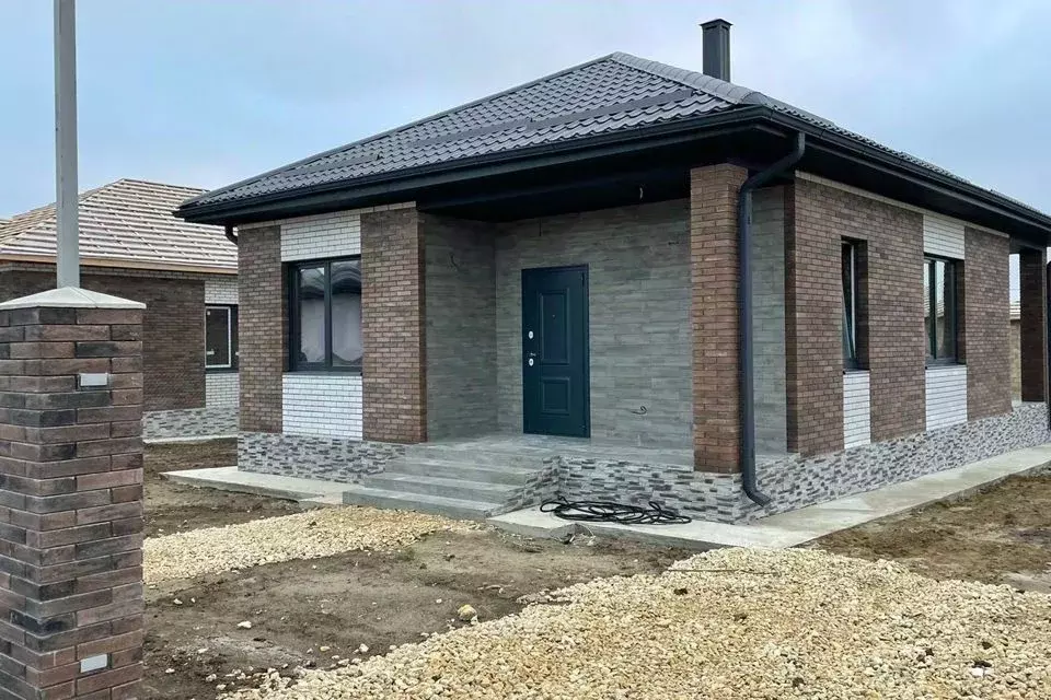 Дом в Краснодарский край, Темрюк ул. Ильи Павленко, 90 (90 м) - Фото 0