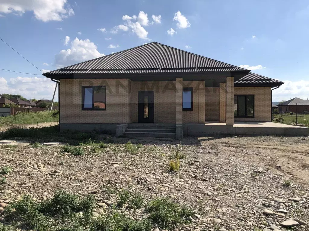 Дом в Адыгея, Майкопский район, Победенское с/пос, пос. Удобный ул. ... - Фото 1