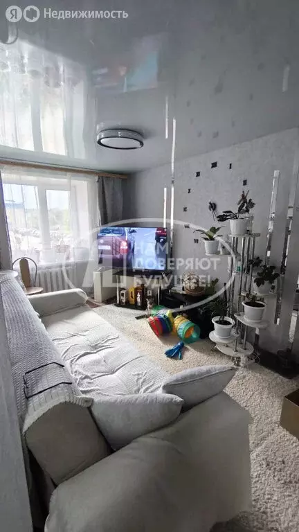 3-комнатная квартира: Чернушка, Коммунистическая улица, 35А (57.2 м) - Фото 0