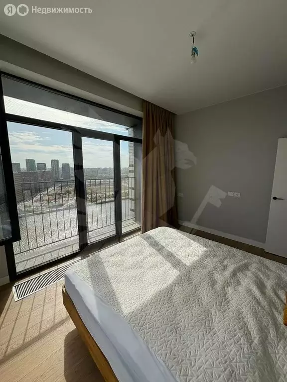 4-комнатная квартира: Москва, Варшавское шоссе, 8с2 (77 м) - Фото 1
