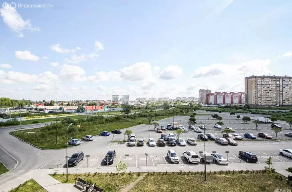 Квартира-студия: Тюмень, улица Тимофея Чаркова, 28 (20 м) - Фото 2