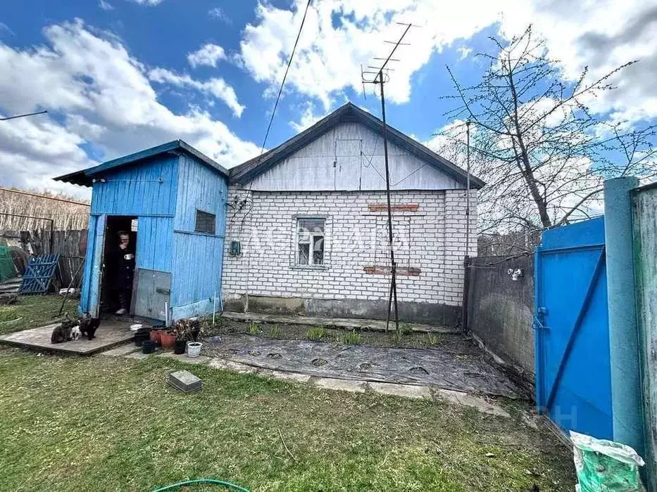 Дом в Белгородская область, Старооскольский городской округ, с. ... - Фото 1