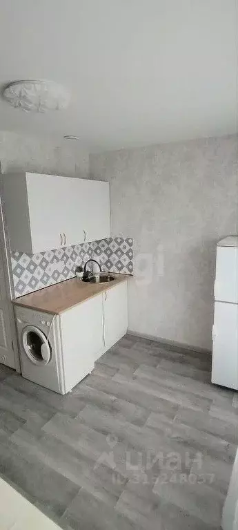 Комната Новосибирская область, Новосибирск ул. Шукшина, 18 (14.0 м) - Фото 0