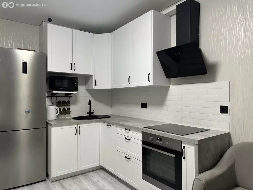 2-комнатная квартира: Химки, улица Академика Грушина, 10 (68 м) - Фото 2