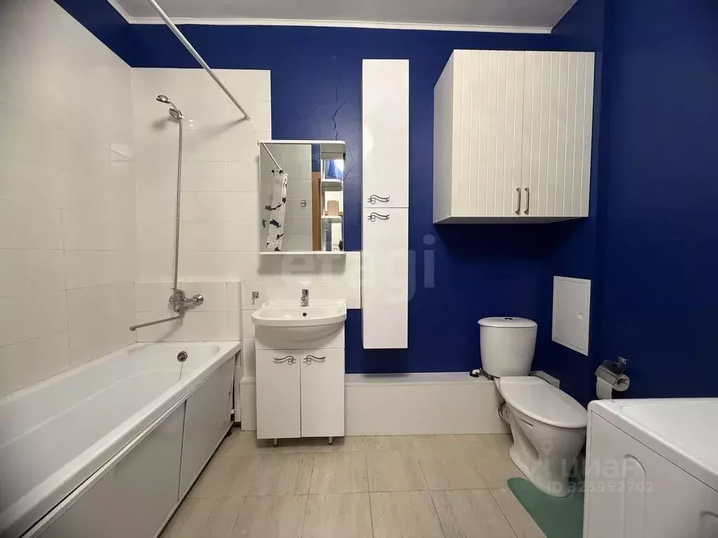 Студия Свердловская область, Екатеринбург ул. Крестинского, 6 (27.5 м) - Фото 1