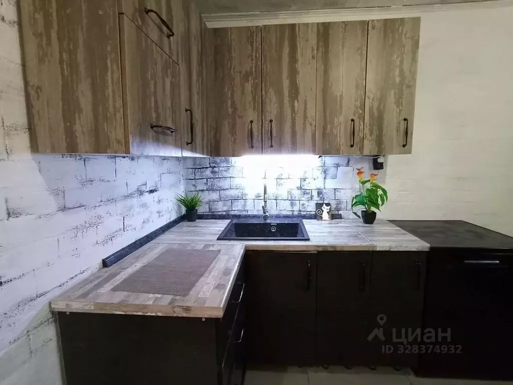 2-к кв. Белгородская область, Старый Оскол Индустриальная ул., 12 ... - Фото 1
